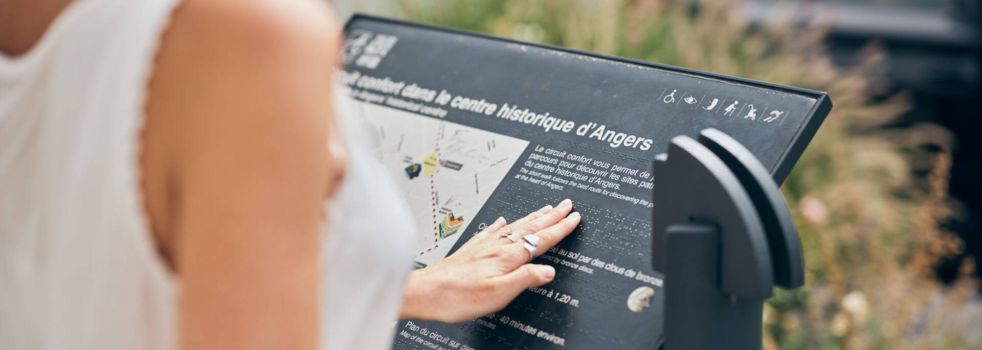 Patrimonial lectern in Braille in Angers